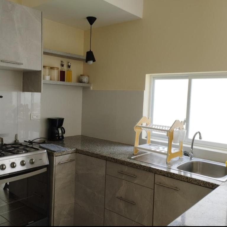 Casa con vista al mar y piscina en Manta - Three-Bedroom House - 19