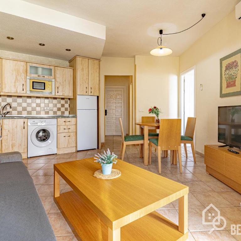"VIVE BENAL BEACH" Apartamento 1508 con vistas al mar, parque acuático - Apartamento con vistas al mar - 15