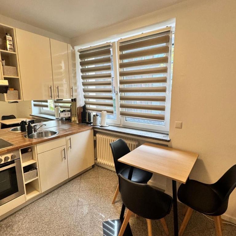 Modern City Apartment 1 - One-Bedroom Apartment - 12