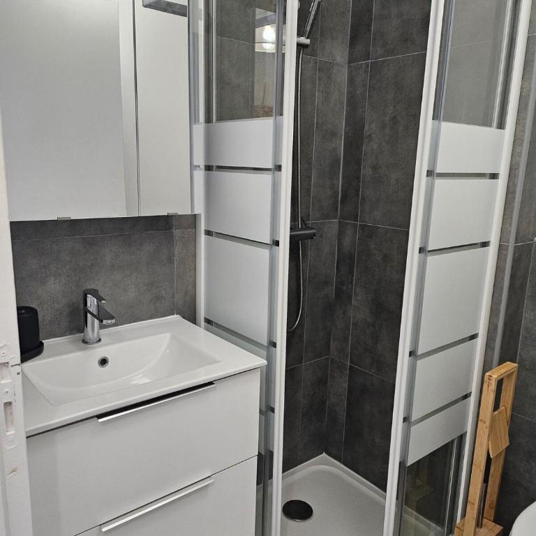 Studio moderne et contemporain - Appartamento con 1 Camera da Letto - 7