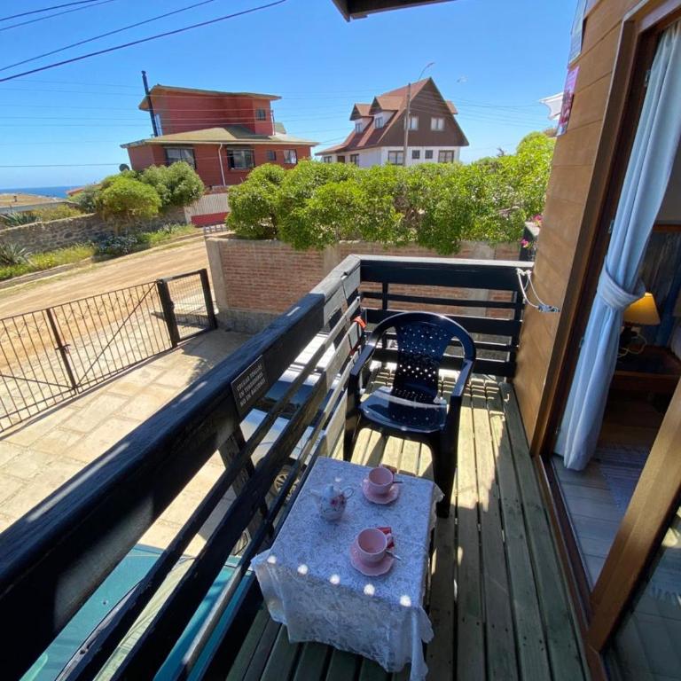 Hostal F - Habitación Doble Deluxe con vistas laterales al mar - 16