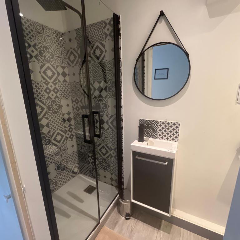 Pia - Studio 1er climatisé 2 pers - One-Bedroom Apartment - 12