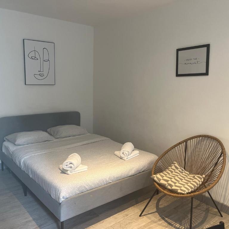 Pia - Studio 1er climatisé 2 pers - One-Bedroom Apartment - 11