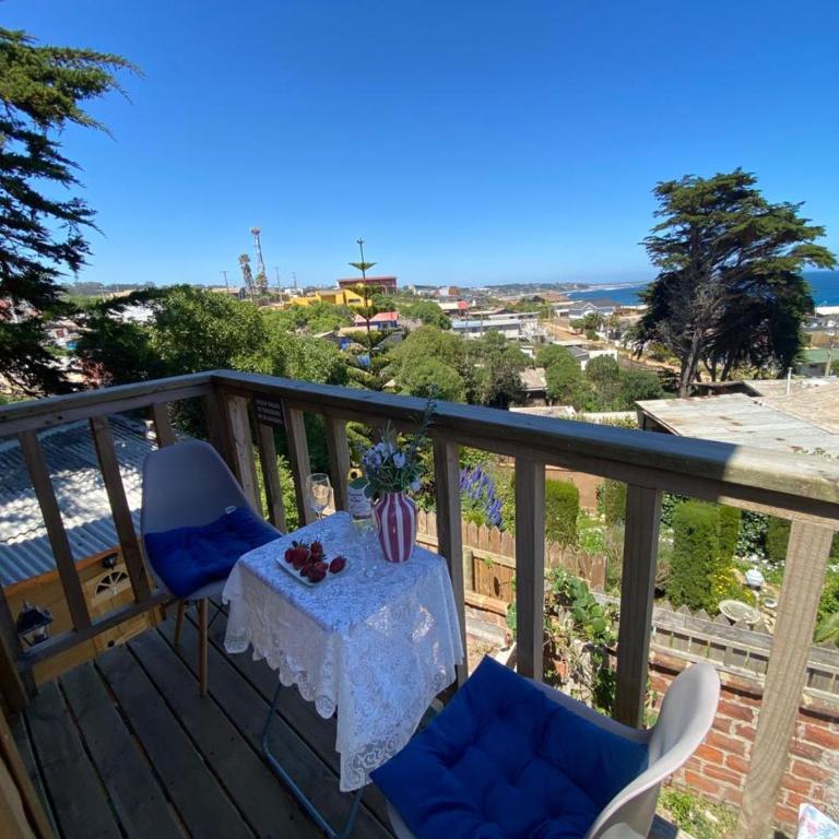 Hostal F - Habitación Doble Deluxe con balcón y vistas al mar - 16