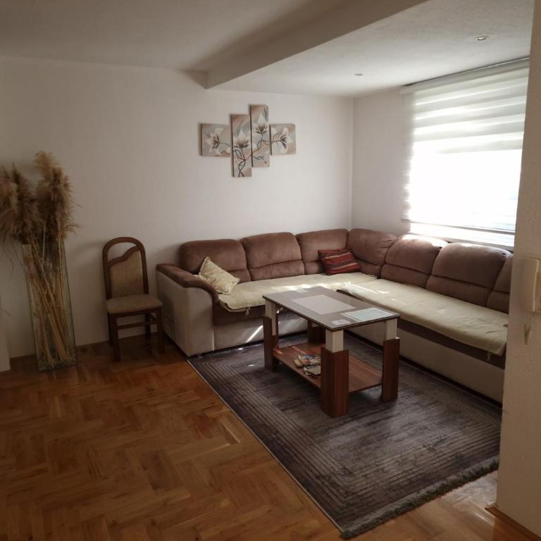 Anes' apartment - Two-Bedroom Apartment - 3