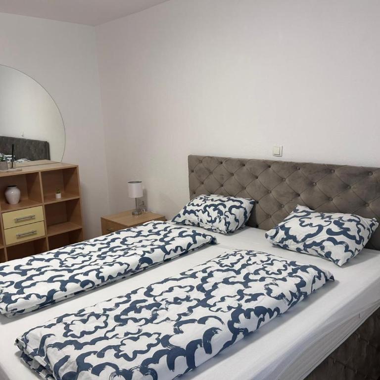 Anes' apartment - Two-Bedroom Apartment - 2