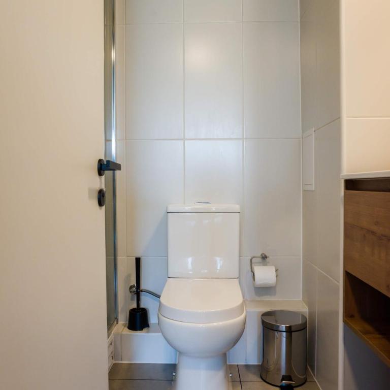 Chic 2BR Retreat for 5 in Vibrant Las Condes Oasis - Apartment - 28