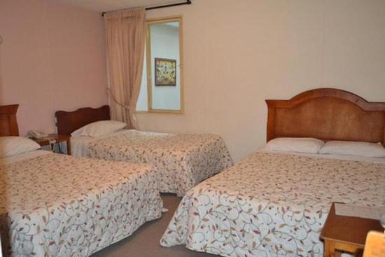 Azul House - Family Room - 2