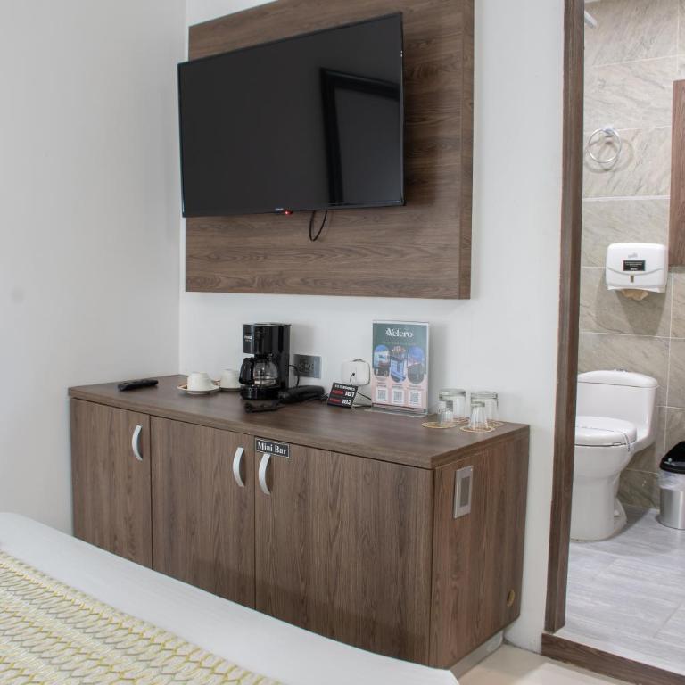 Hotel Velero - Habitación Doble Deluxe con bañera - 4