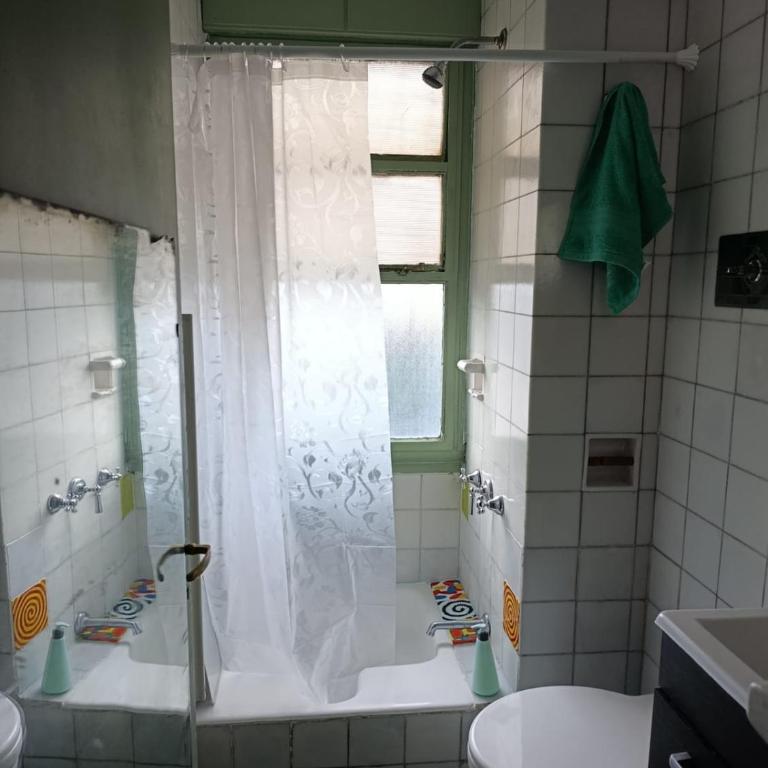 cerca hospital garraham - One-Bedroom Apartment - 11