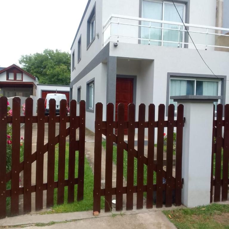Duplex 6 personas GESELL SUR - One-Bedroom House - 2
