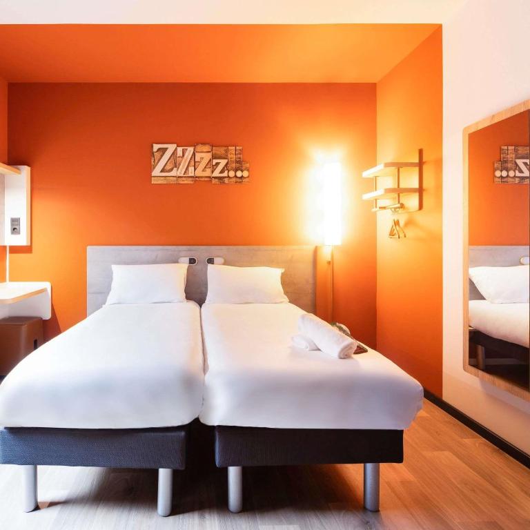 Ibis Budget Bilbao City - Habitación Doble adaptada para personas con discapacidad - 2 camas - 8