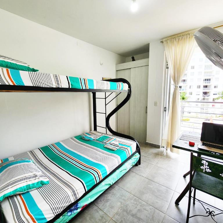 Hermoso apartamento fresco en medio de la naturaleza - Two-Bedroom Family Apartment - 6