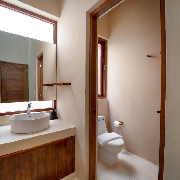 Luxe Ground-Floor 3BR Jungle Haven with Plunge Pool - Apartamento - 16