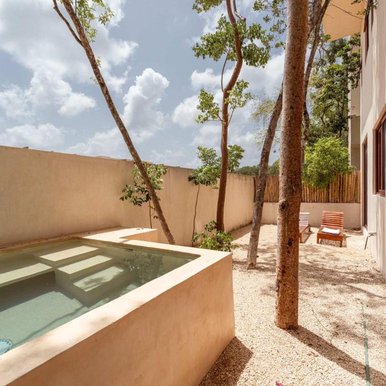 Luxe Ground-Floor 3BR Jungle Haven with Plunge Pool - Apartamento - 18
