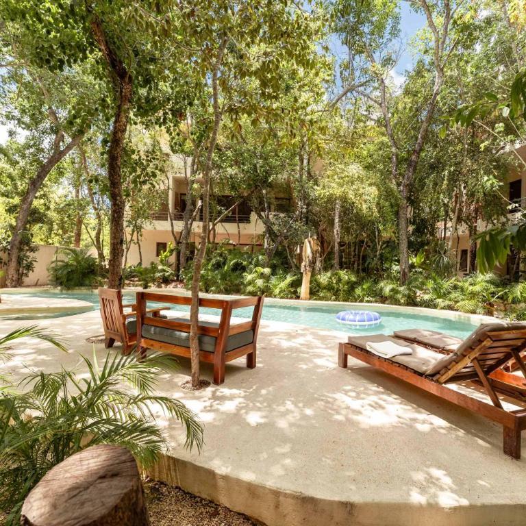 Luxe Ground-Floor 3BR Jungle Haven with Plunge Pool - Apartamento - 27