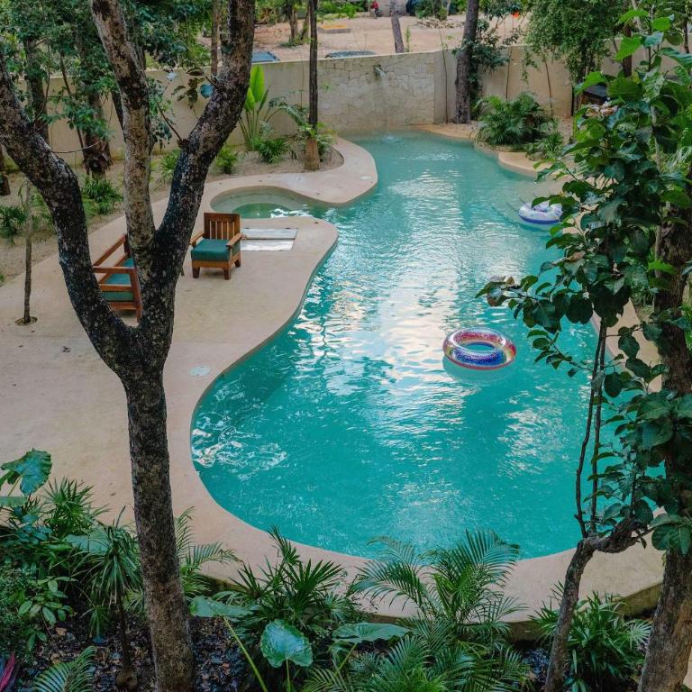 Luxe Ground-Floor 3BR Jungle Haven with Plunge Pool - Apartamento - 29