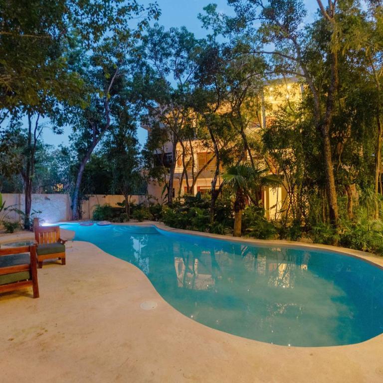 Luxe Ground-Floor 3BR Jungle Haven with Plunge Pool - Apartamento - 33