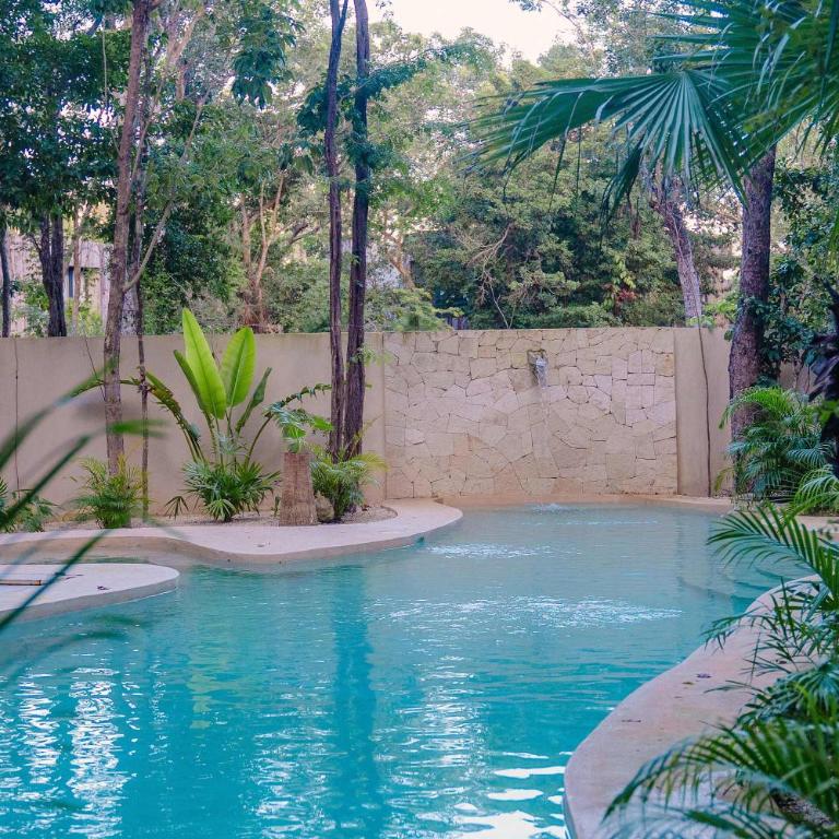 Luxe Ground-Floor 3BR Jungle Haven with Plunge Pool - Apartamento - 39
