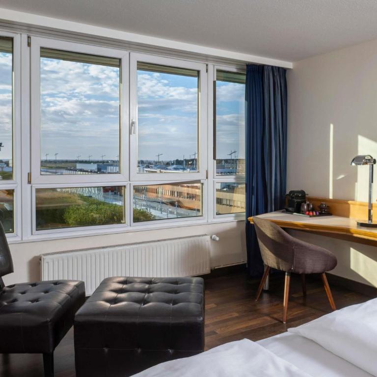 Mövenpick Hotel Nürnberg Airport - Zimmer mit Kingsize-Bett - 1