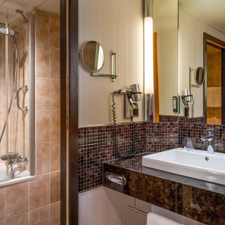 Mövenpick Hotel Nürnberg Airport - Superior Zweibettzimmer - 2