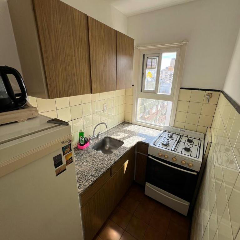 Luminoso departamento a tres cuadras del mar - One-Bedroom Apartment - 6