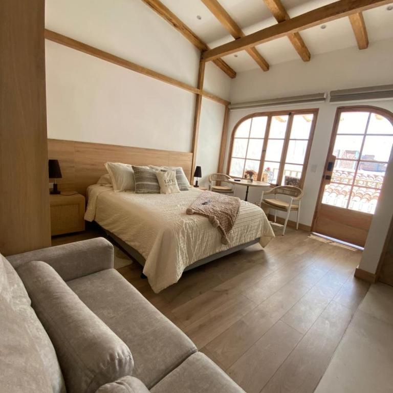 Suites Modernas Coloniales en el Centro Histórico de Cuenca - Apartamento de 1 dormitorio - 1