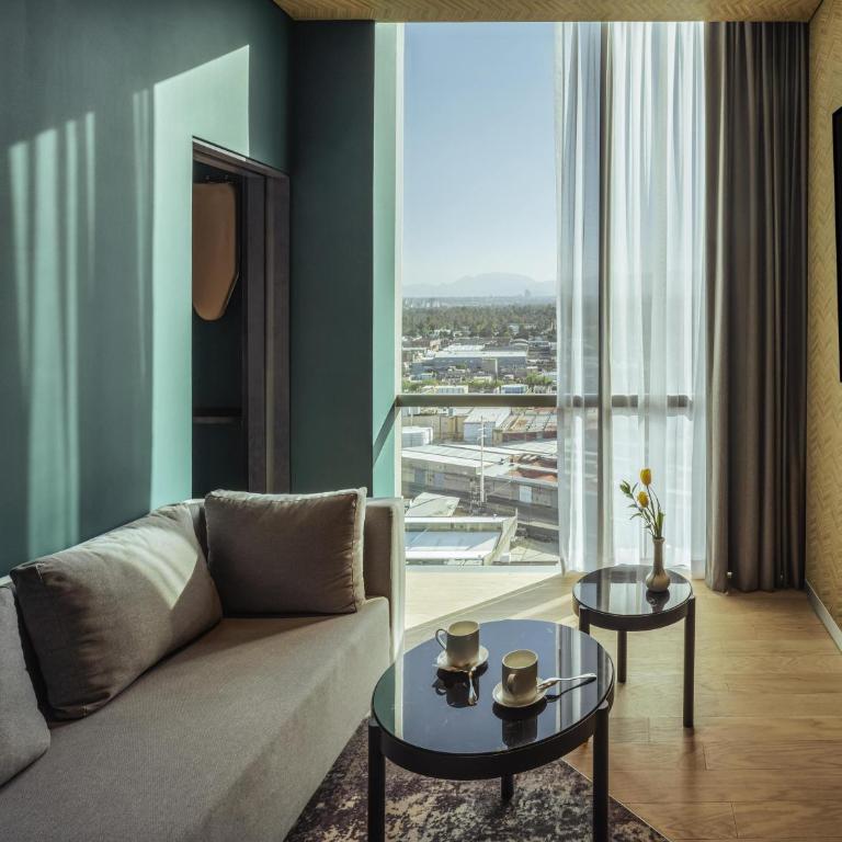 Novotel Mexico City Toreo - Deluxe Suite with Spa Bath - 3
