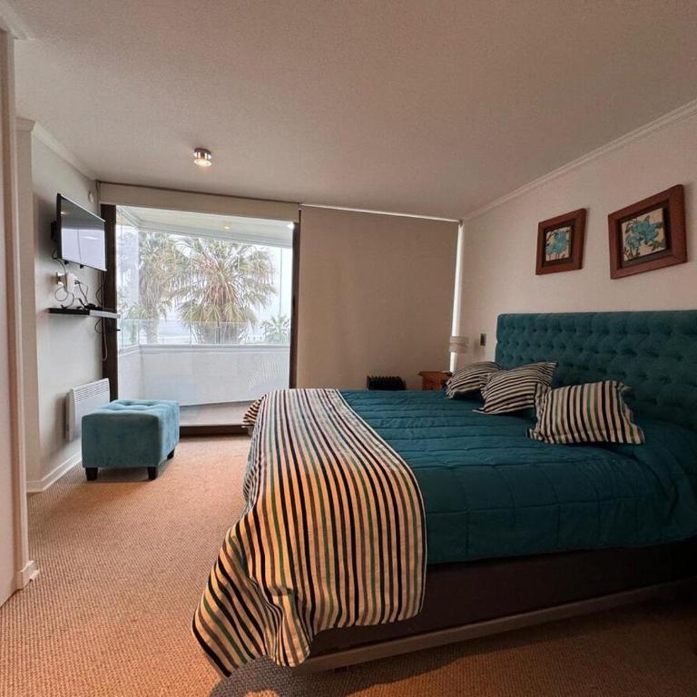 Beachfront apartment next to the casino - Three-Bedroom Apartment - 4