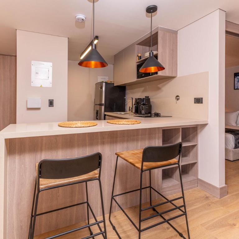 Jatisa Living by HOUSY - Three-Bedroom Deluxe Apartment - 10