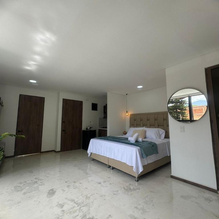 Faro 201, 202, 203 Lujo en Laureles Ubicación Premium - One-Bedroom Apartment - 2
