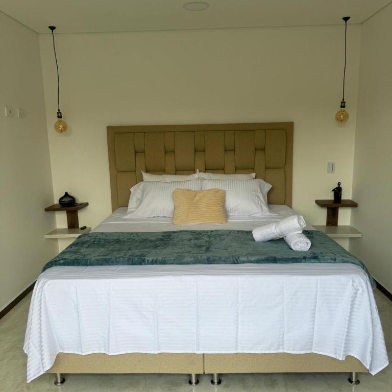 Faro 201, 202, 203 Lujo en Laureles Ubicación Premium - One-Bedroom Apartment - 4