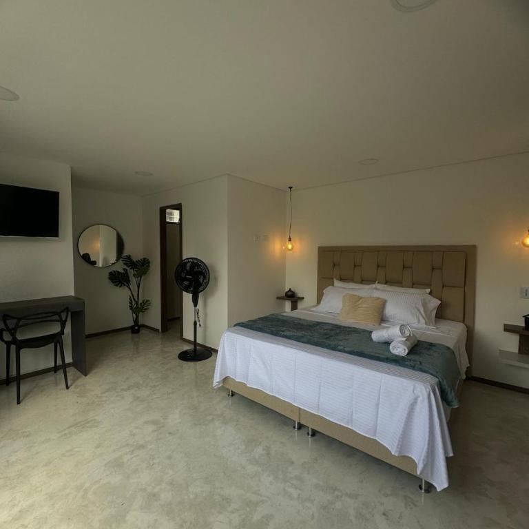 Faro 201, 202, 203 Lujo en Laureles Ubicación Premium - One-Bedroom Apartment - 5