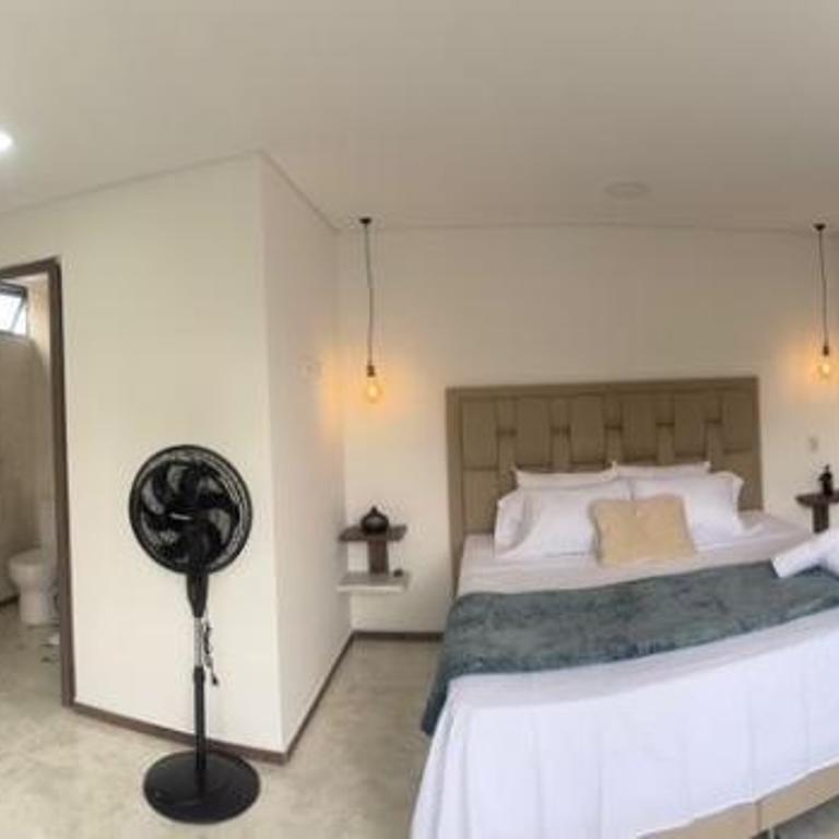 Faro 201, 202, 203 Lujo en Laureles Ubicación Premium - One-Bedroom Apartment - 6