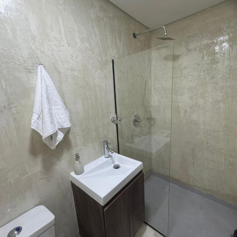 Faro 201, 202, 203 Lujo en Laureles Ubicación Premium - One-Bedroom Apartment - 16