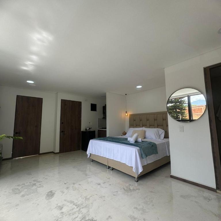 Faro 201, 202, 203 Lujo en Laureles Ubicación Premium - One-Bedroom Apartment - 17