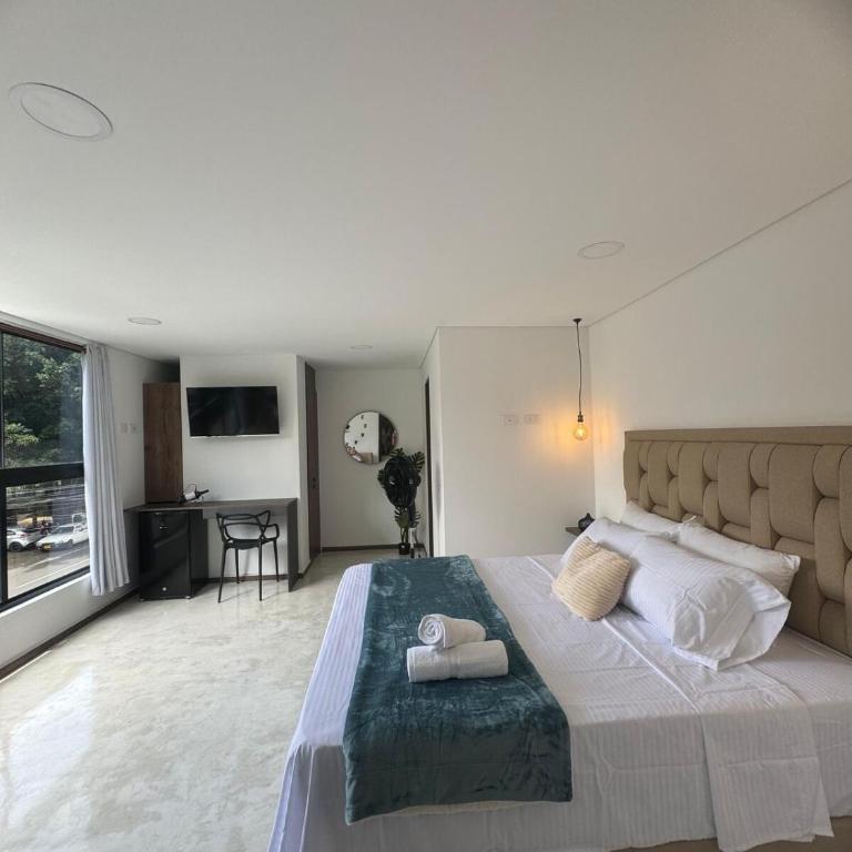 22 Comfort and style in Medellín Laureles - One-Bedroom Apartment - 3