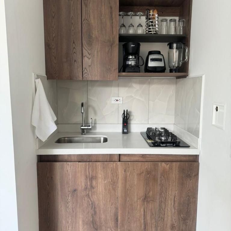 22 Comfort and style in Medellín Laureles - One-Bedroom Apartment - 14