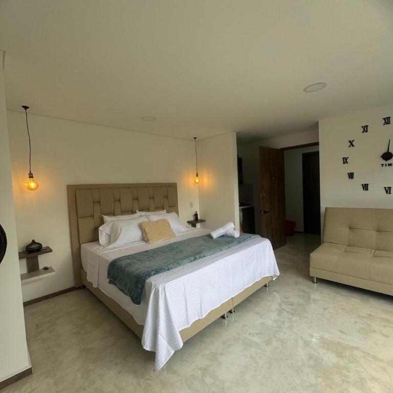 22 Comfort and style in Medellín Laureles - One-Bedroom Apartment - 24