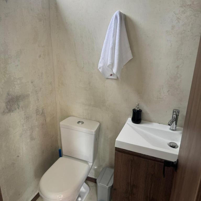 22 Comfort and style in Medellín Laureles - One-Bedroom Apartment - 26