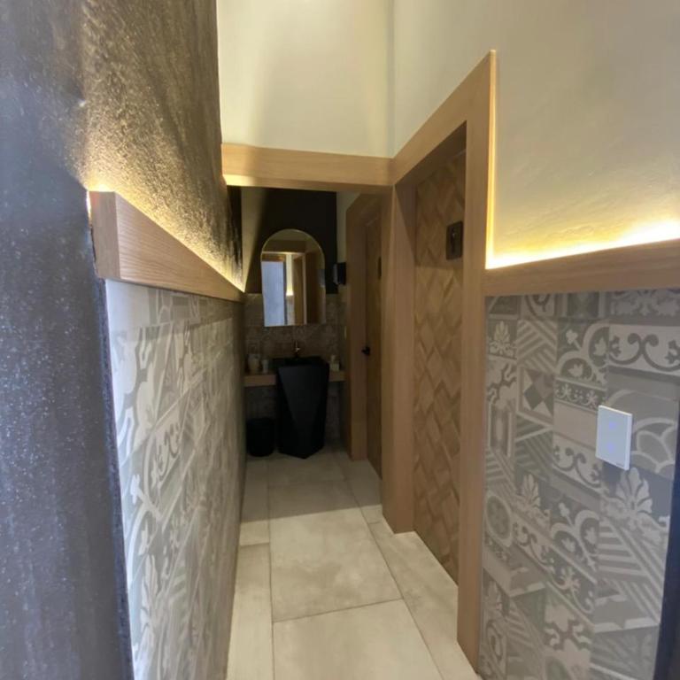Suites Modernas Coloniales en el Centro Histórico de Cuenca - Apartamento Deluxe - 30