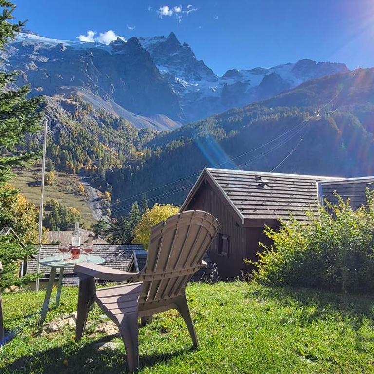 Mountain Lodge in Alps-chez Philippe, Panoramic-Village, Renting, view over Glaciers - Chalet GRAND AIGLE n°7 Two bedroom and mezzanine with private terrace and glacier view - 19