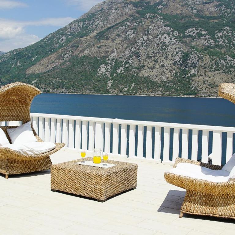 PENTHOUSE STOLIV Villa located 5 meters from the sea SPA-Pool Exclusive Terrace,Private Jetty Sunbeds, Pebble Beach, Secluded location Total area 375m2 at your disposal - Penthaus Apartman - 20