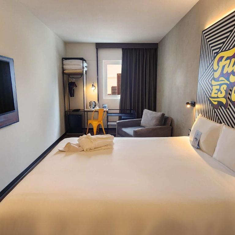 ibis styles Lima San Isidro - Habitación Estándar - 1 cama doble y 1 individual - 4