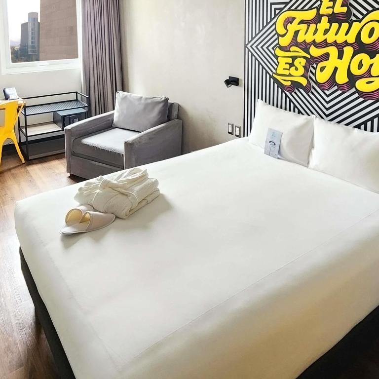 ibis styles Lima San Isidro - Habitación Estándar - 1 cama doble y 1 individual - 6