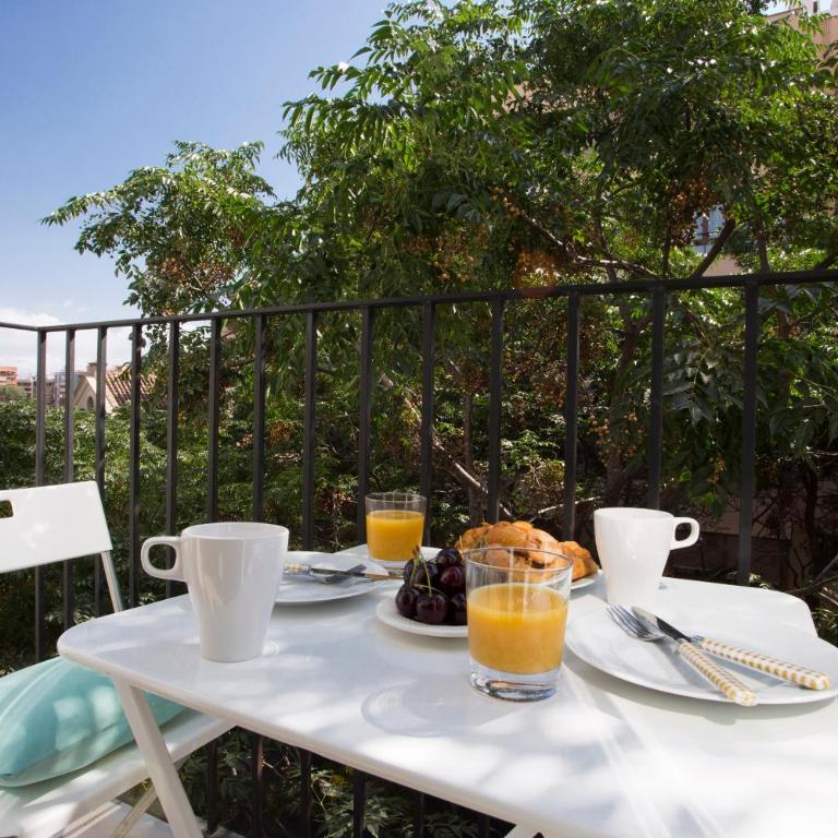 SingularStays Na Jordana - Three-Bedroom Apartment - 16