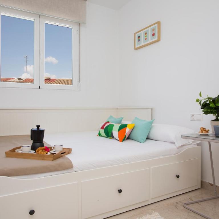 SingularStays Na Jordana - Three-Bedroom Apartment - 32