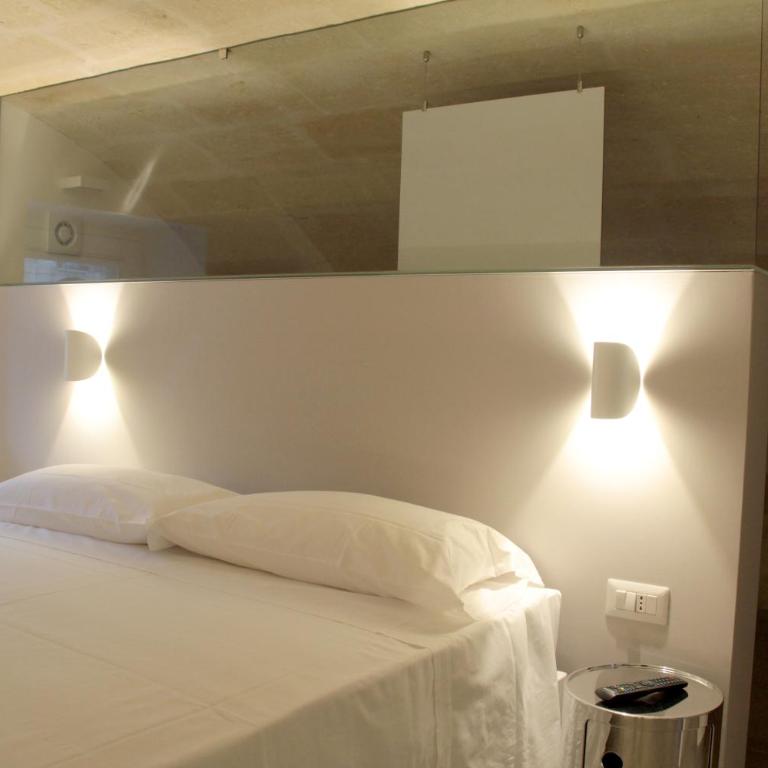Lamia Room Rentals - Camera Matrimoniale Piccola - 2
