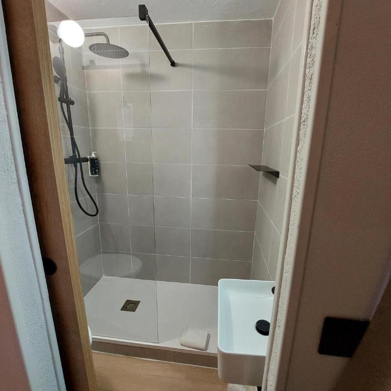 Brit Hotel Confort Rouen Centre - Chambre Lits Jumeaux - 5