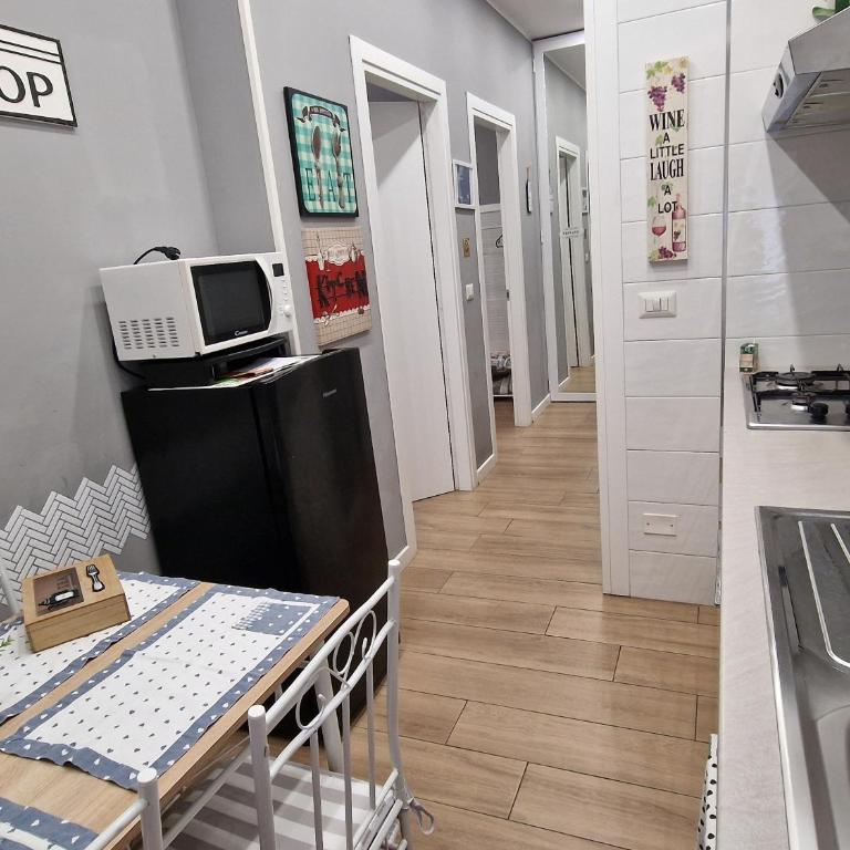 Homey - Appartamento con 2 Camere da Letto - 8